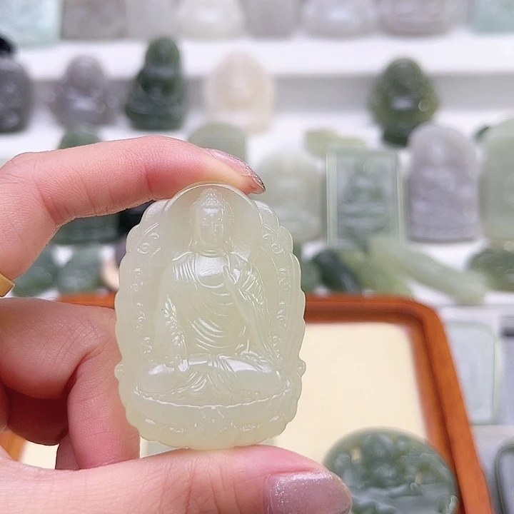 康***乐和田玉未镶嵌颈饰