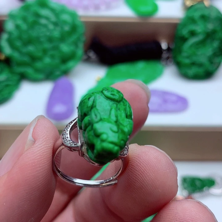 翡翠未镶嵌戒指戒指