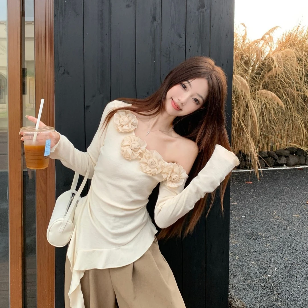 立体花朵斜肩长袖T恤女春秋新款褶皱修身温柔小众绝美上衣长袖辉