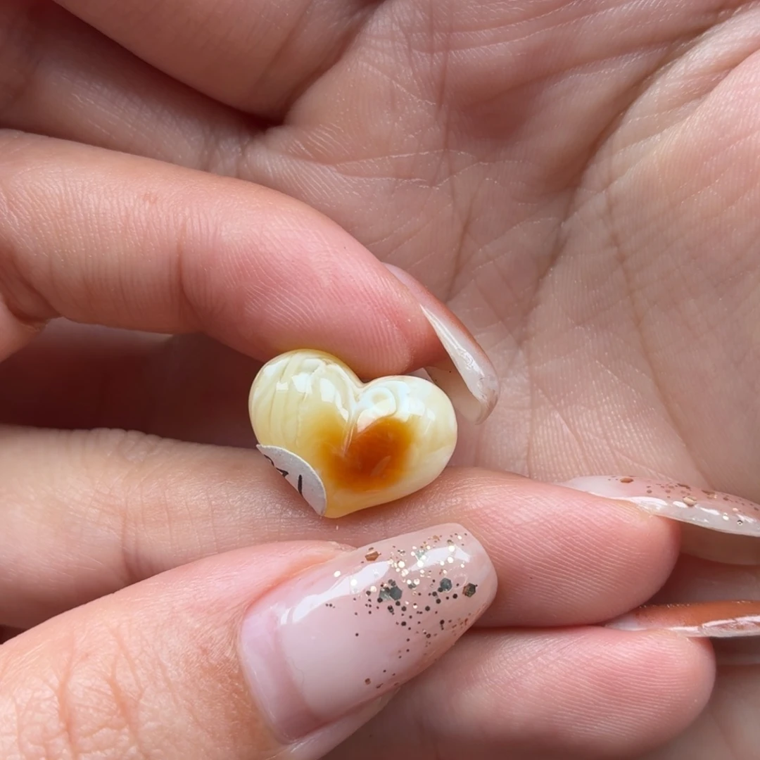 琥珀未镶嵌裸石蜜蜡