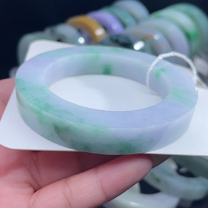 定制翡翠未镶嵌翡翠手镯