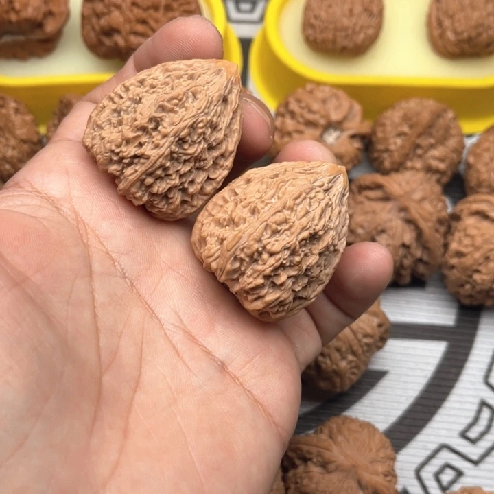 文玩核桃吊坠峰****6塔尖34