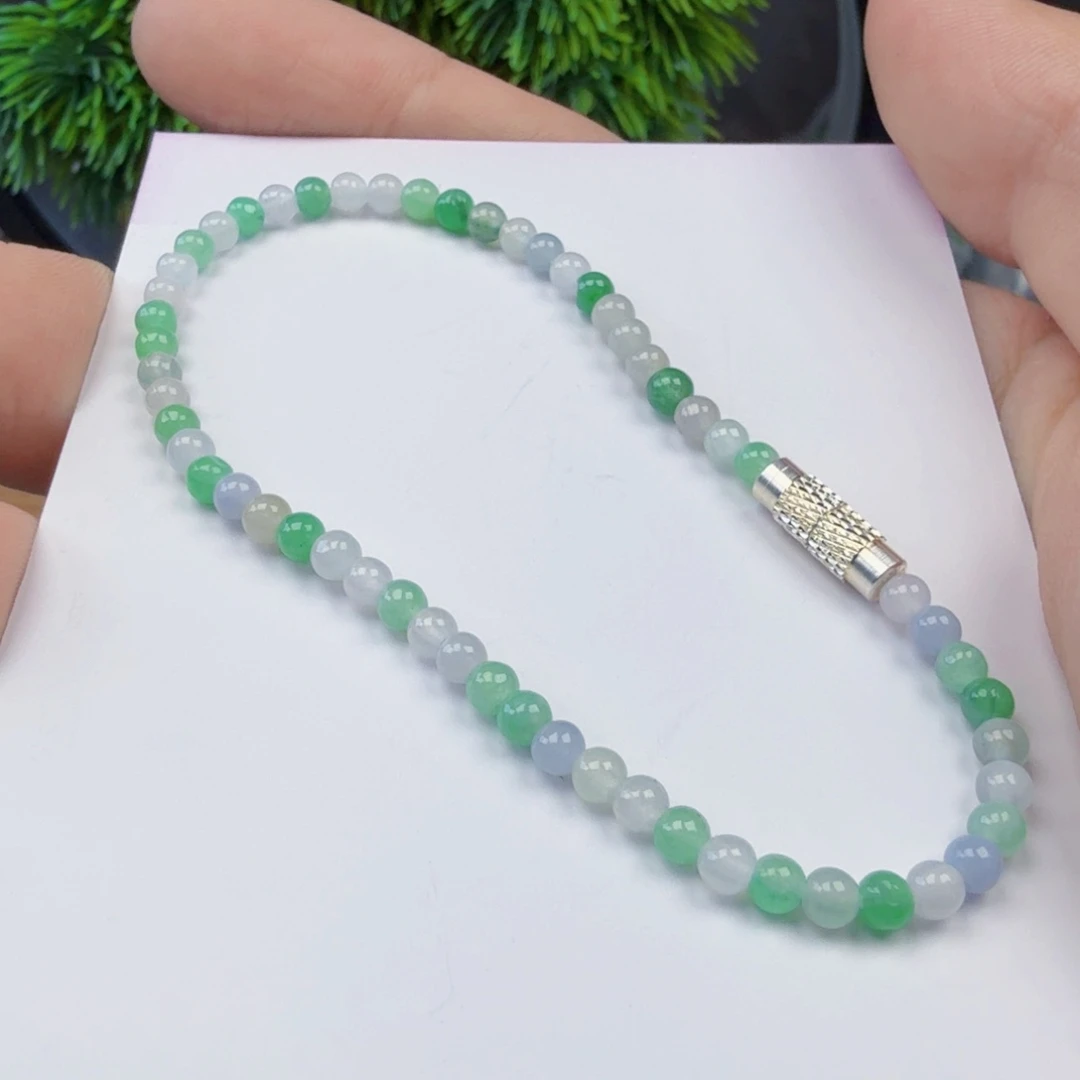 翡翠颈饰未镶嵌一件