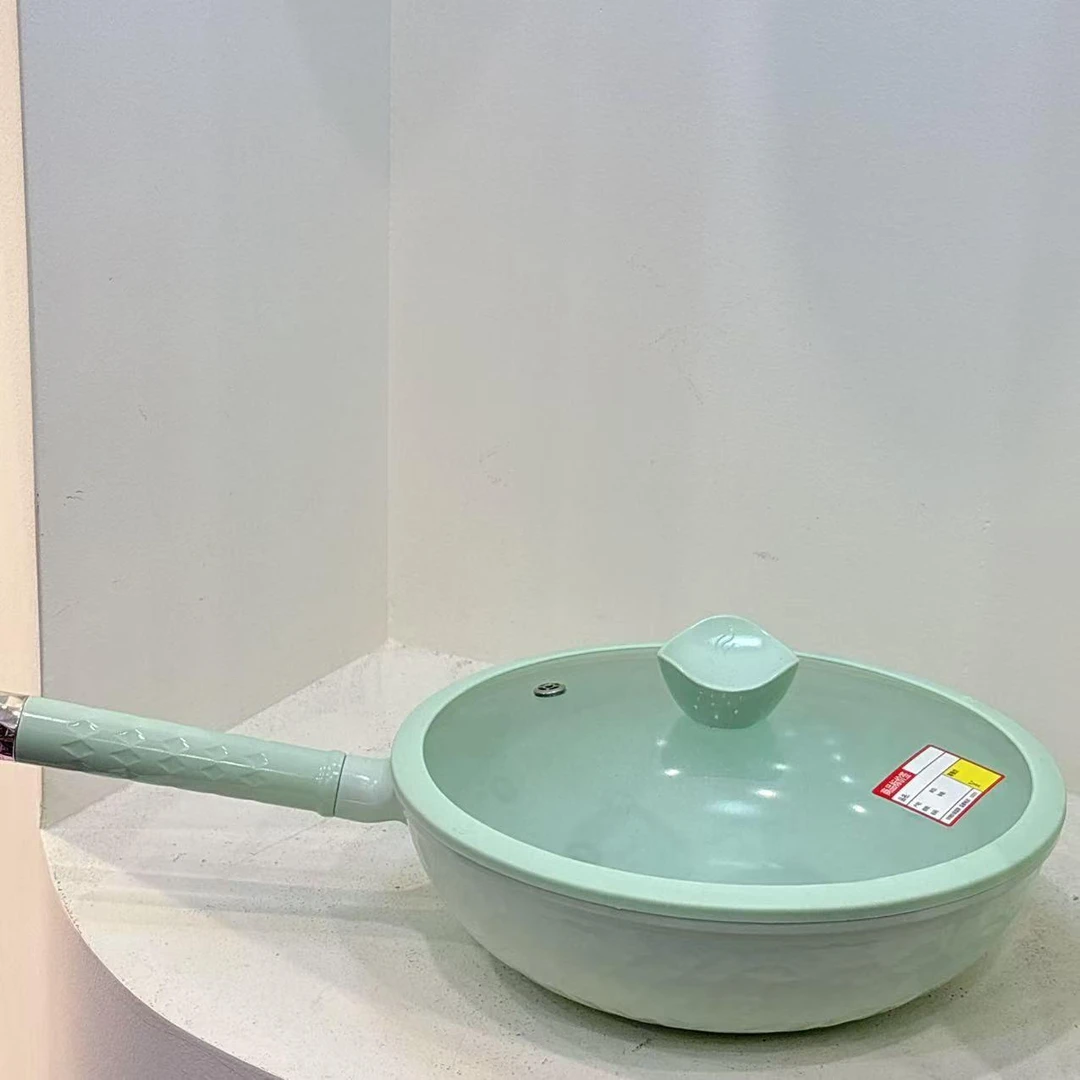 动漫家具百货蓝色炒锅模型（随机发货）