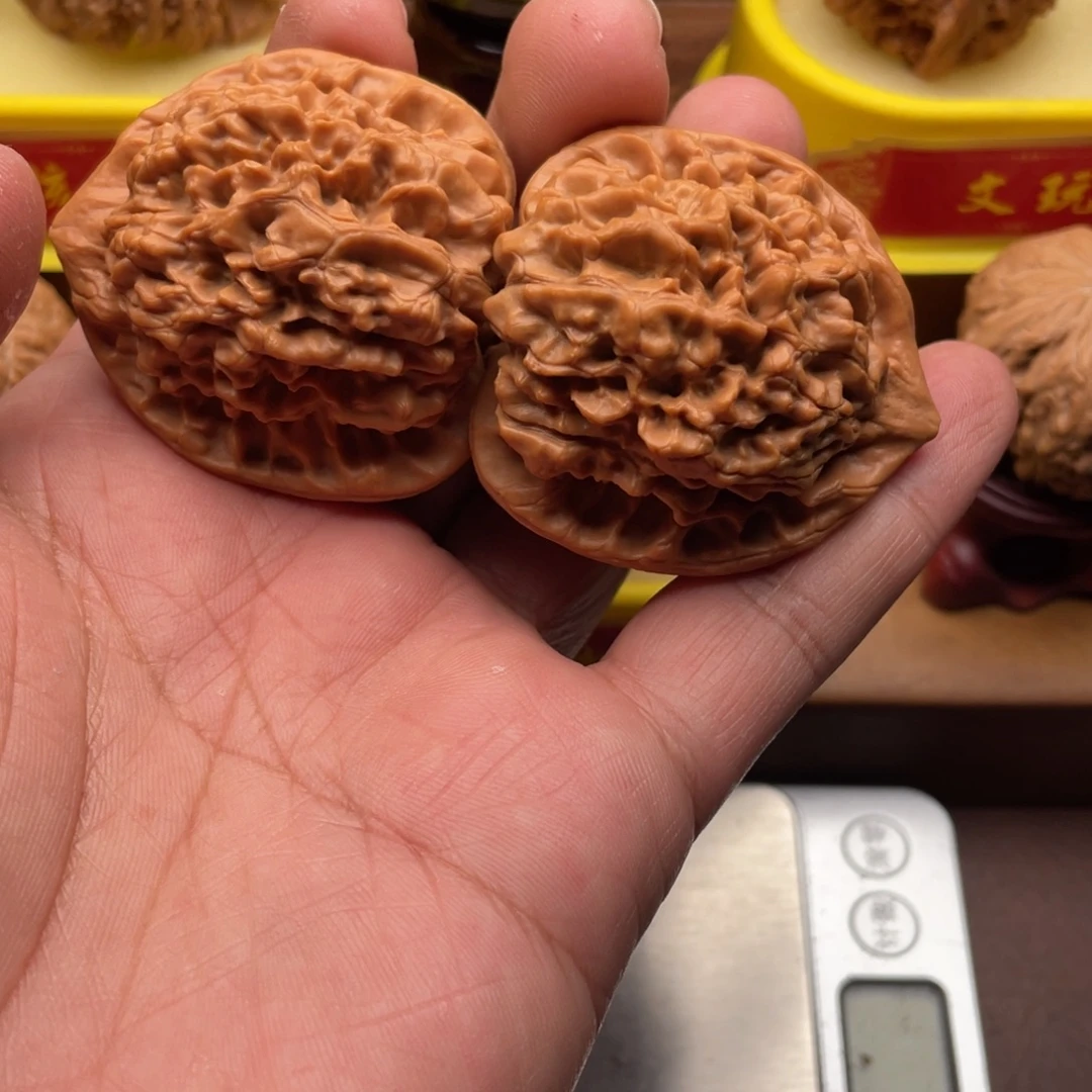 嘿***哼文玩核桃吊坠45官帽