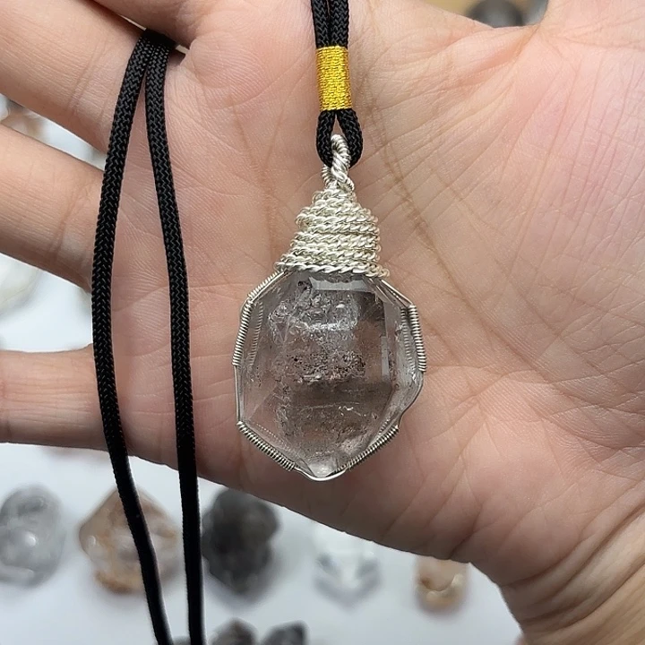 颈饰水晶未镶嵌闪灵钻项链