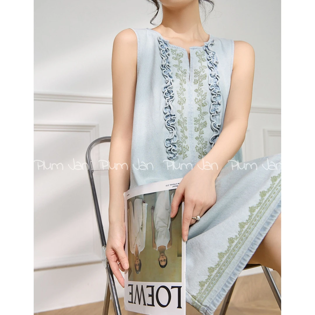 潮牌木耳边刺绣无袖牛仔连衣裙女夏季新款高级感显瘦法式背心短裙