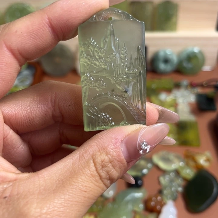 蛇纹石玉合金颈饰