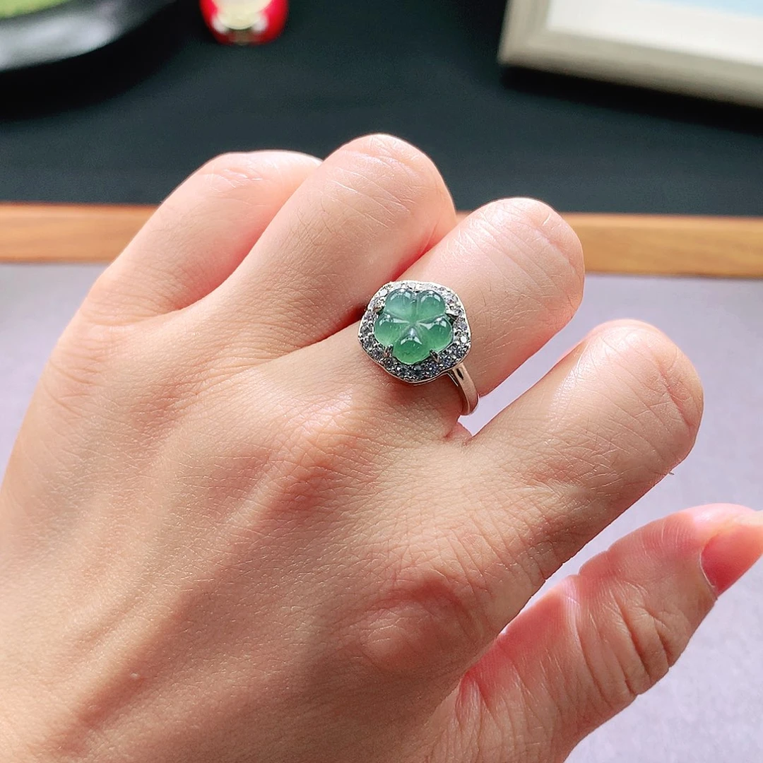 翡翠手镯未镶嵌天然翡翠手镯