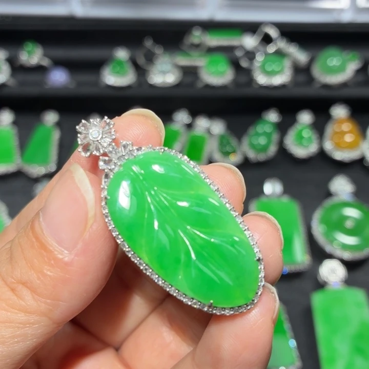 翡翠18K金镶嵌吊坠(不含链)翡翠
