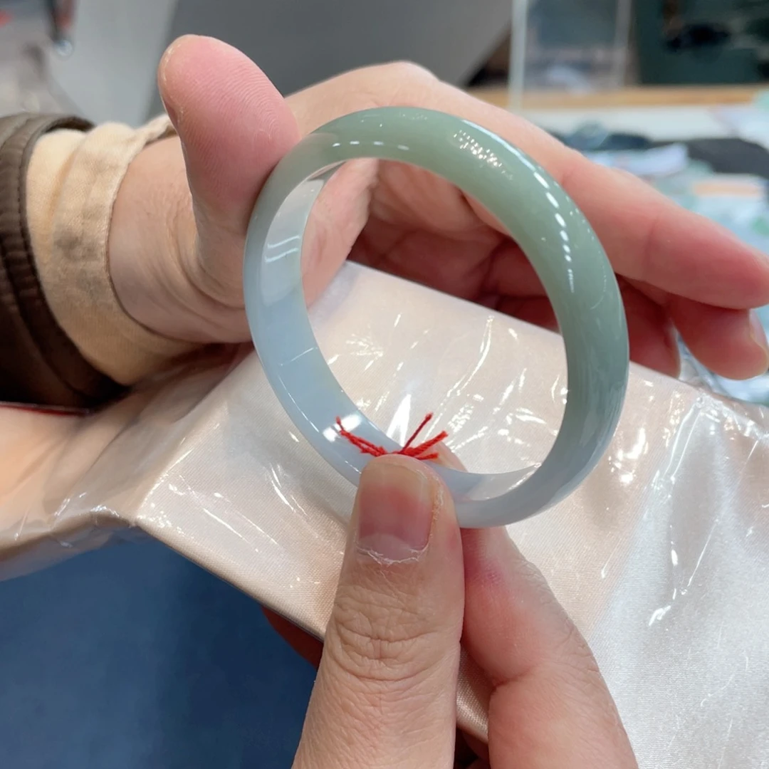 翡翠手镯未镶嵌买断