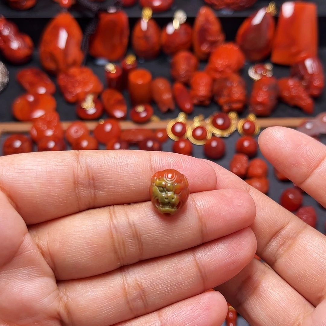 双***X南红玛瑙未镶嵌配饰背云