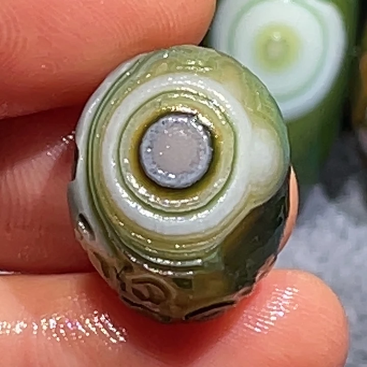 玛瑙/玉髓未镶嵌珠宝奇石