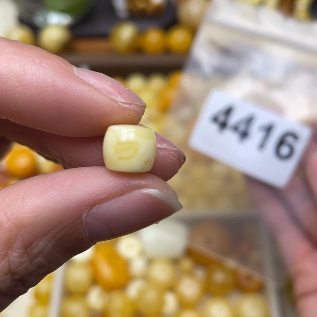 蜜蜡珠宝奇石未镶嵌9