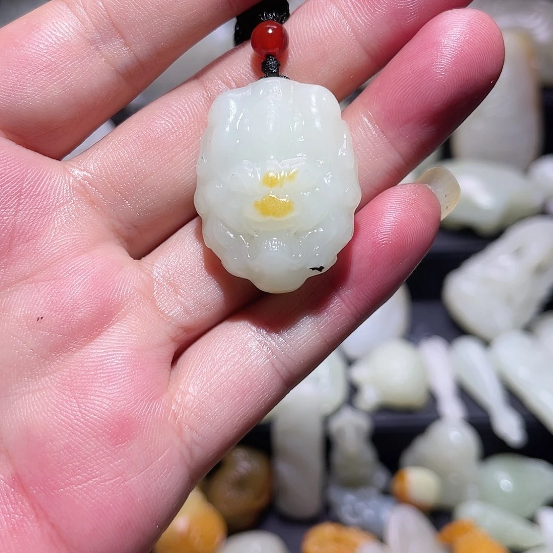 和田玉未镶嵌挂件