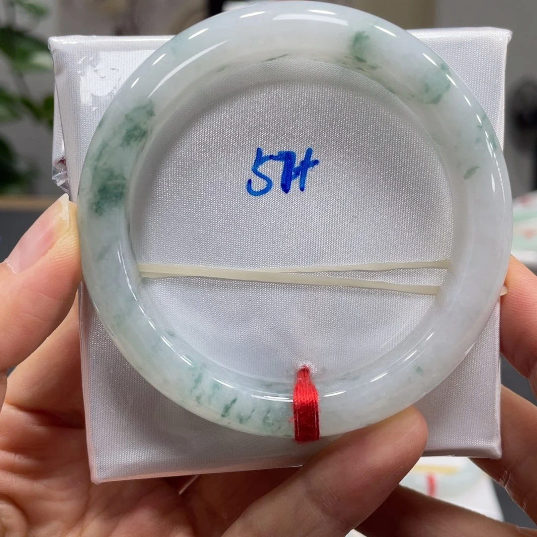 翡翠未镶嵌手镯翡翠