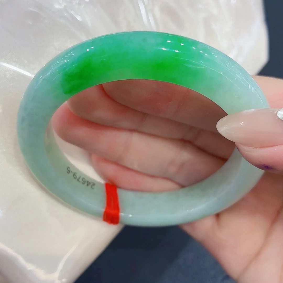 翡翠未镶嵌手镯翡翠56-57圈口（强推）