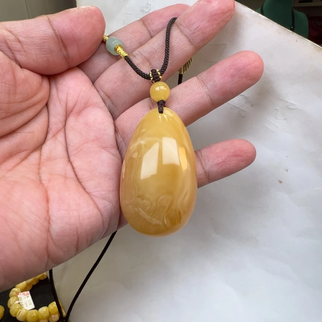 琥珀未镶嵌珠宝奇石15克