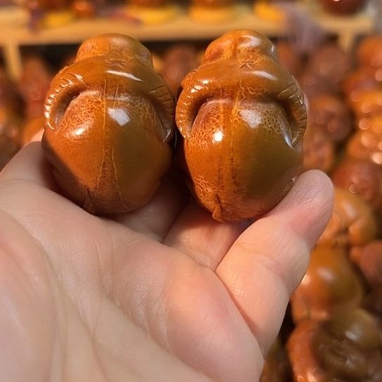 橄榄核手串/手链小母牛一对