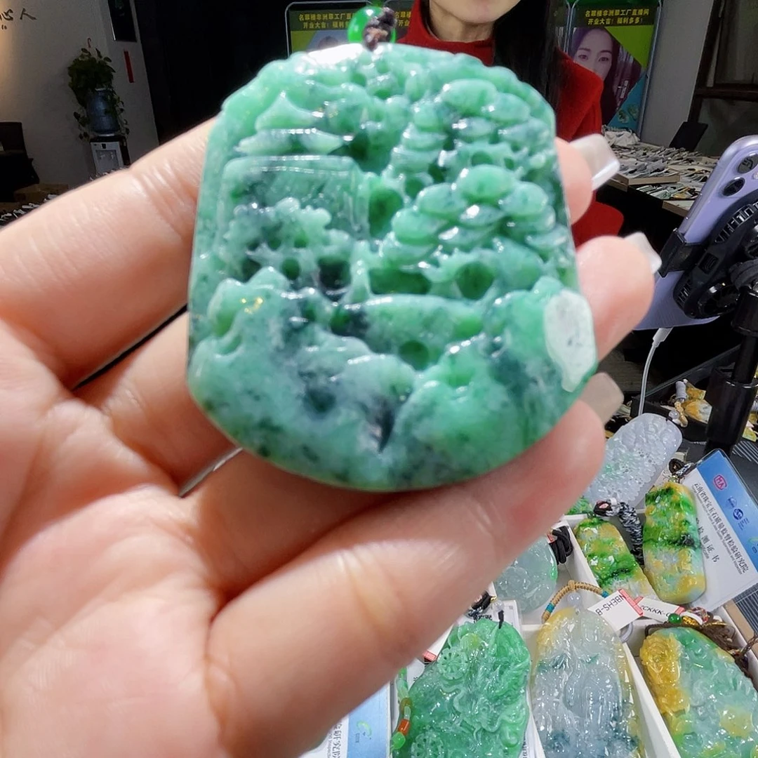 颈饰未镶嵌翡翠一