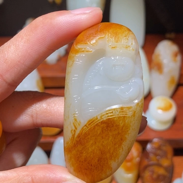 用***5和田玉未镶嵌颈饰