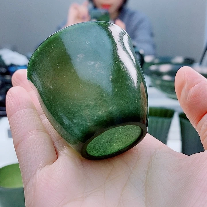 和田玉（青玉）未镶嵌把件微瑕