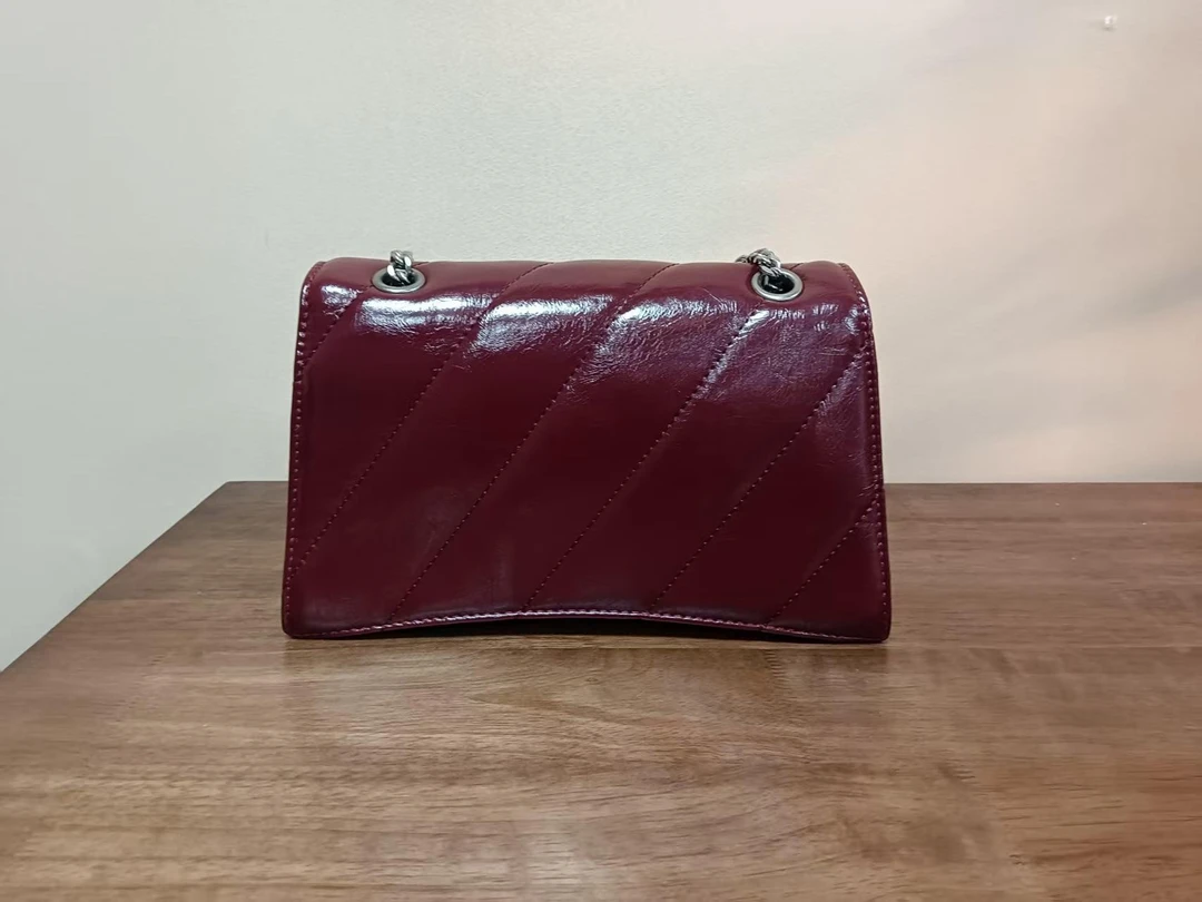 TOLEX2025新款手工沙漏时尚女包黑色红色百搭
