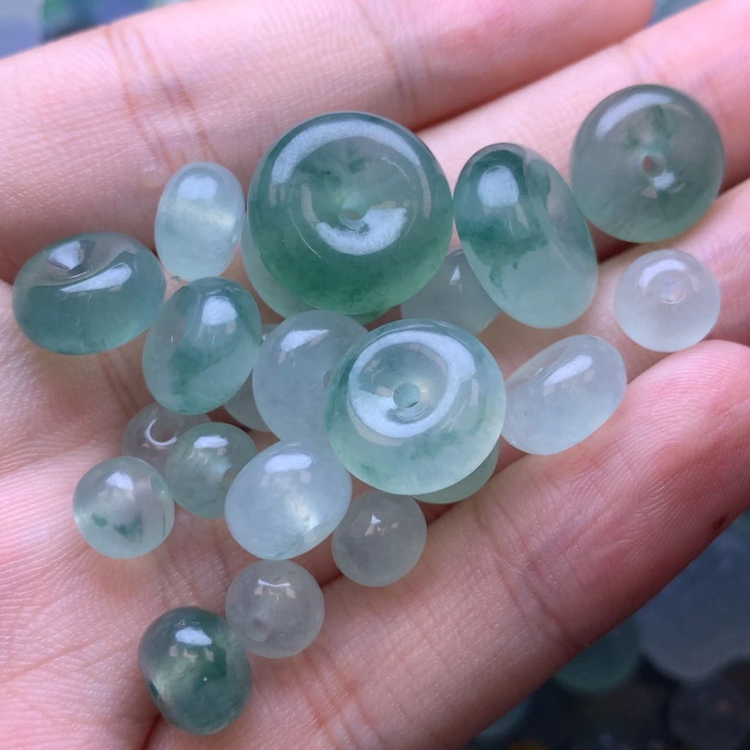 定制翡翠未镶嵌挂件