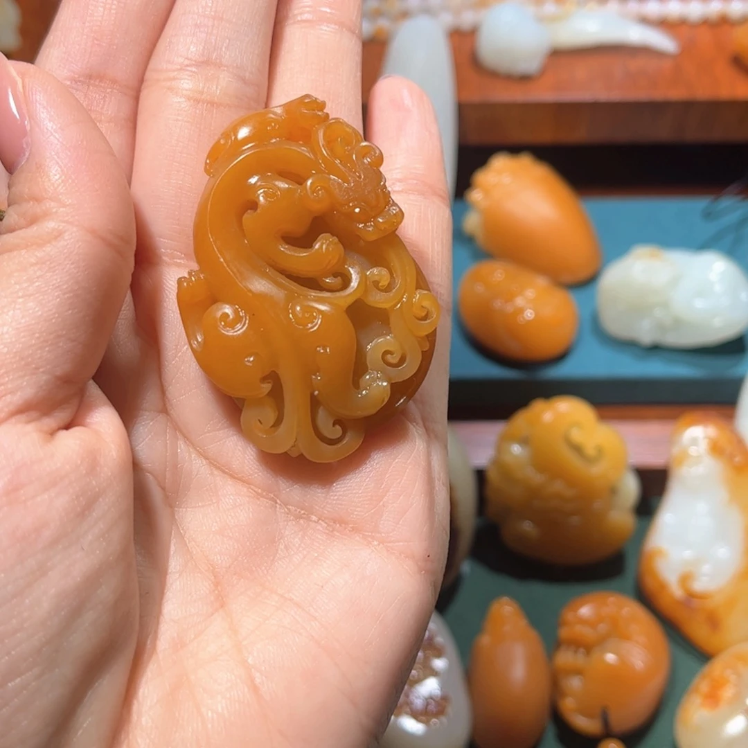 和田玉未镶嵌颈饰星*