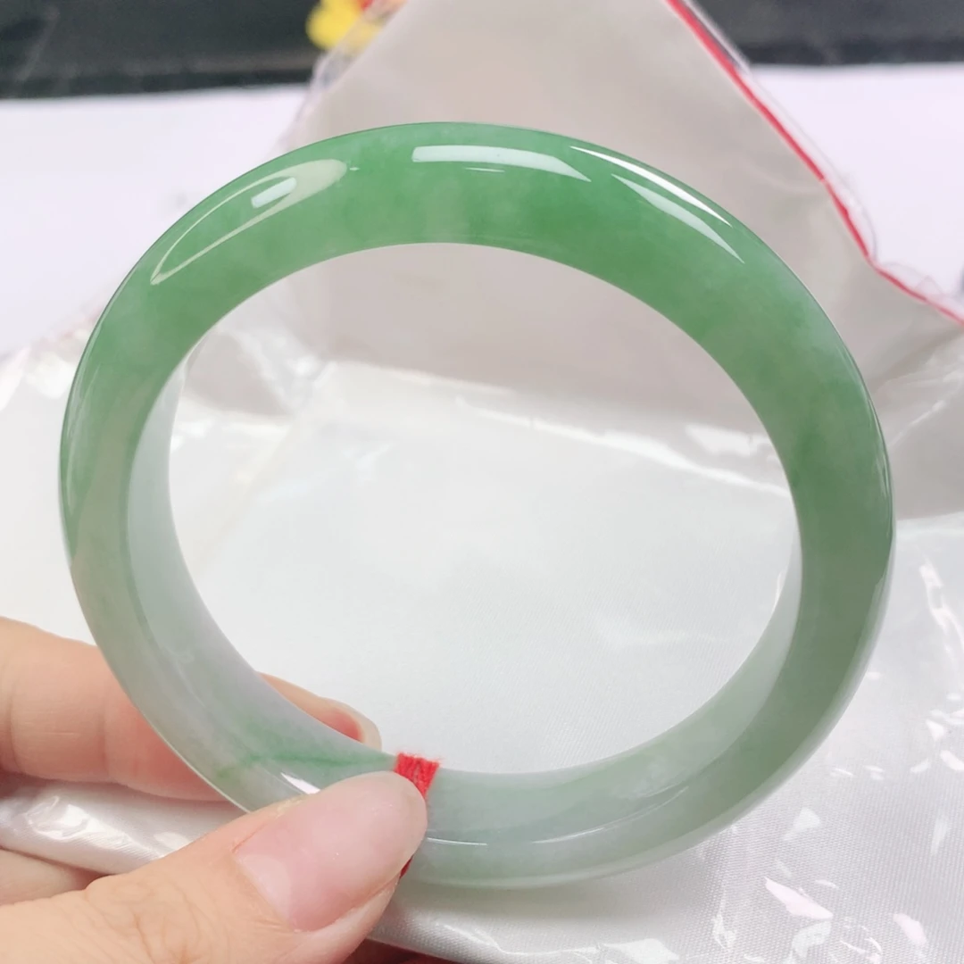 翡翠未镶嵌手镯翡翠61.1半山水正圈