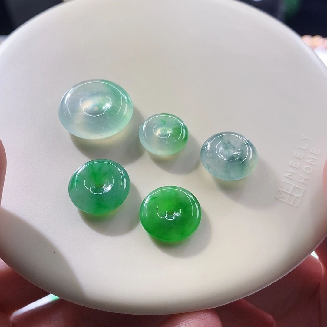 翡翠散珠不同价，多样性发其一