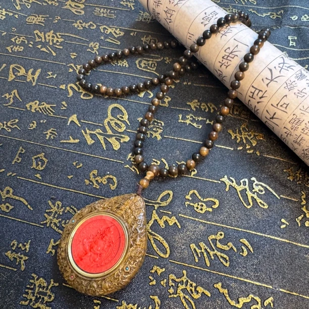 含辰砂工艺品大美精选黄财神吊坠脖挂