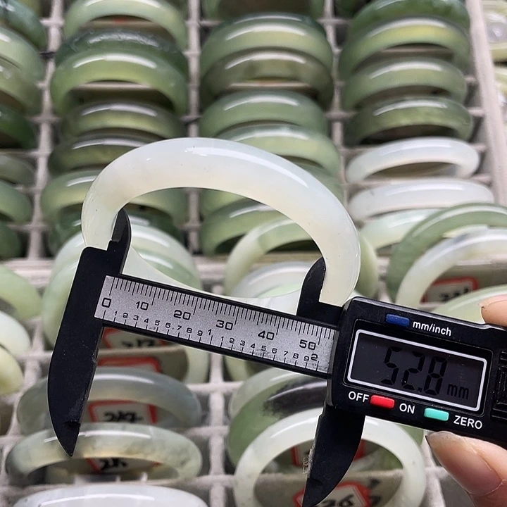 未镶嵌蛇纹石玉手镯236