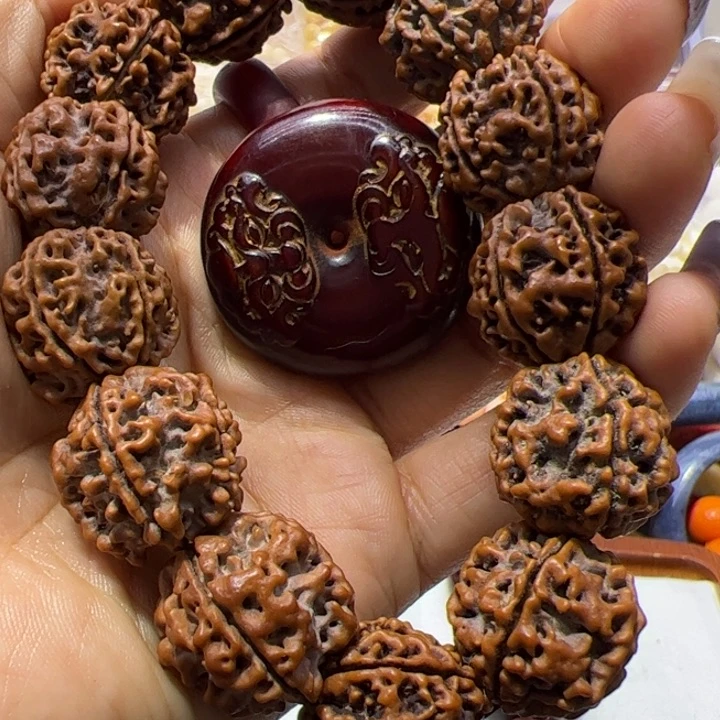 大果紫檀（缅甸花梨）射红扣子