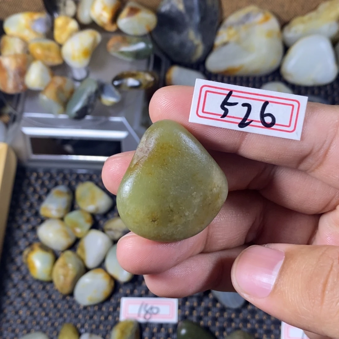 和田玉（糖玉）未镶嵌挂件