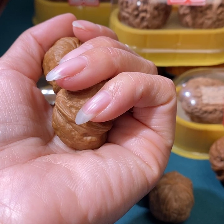 文玩核桃吊坠邦*?玉蟾