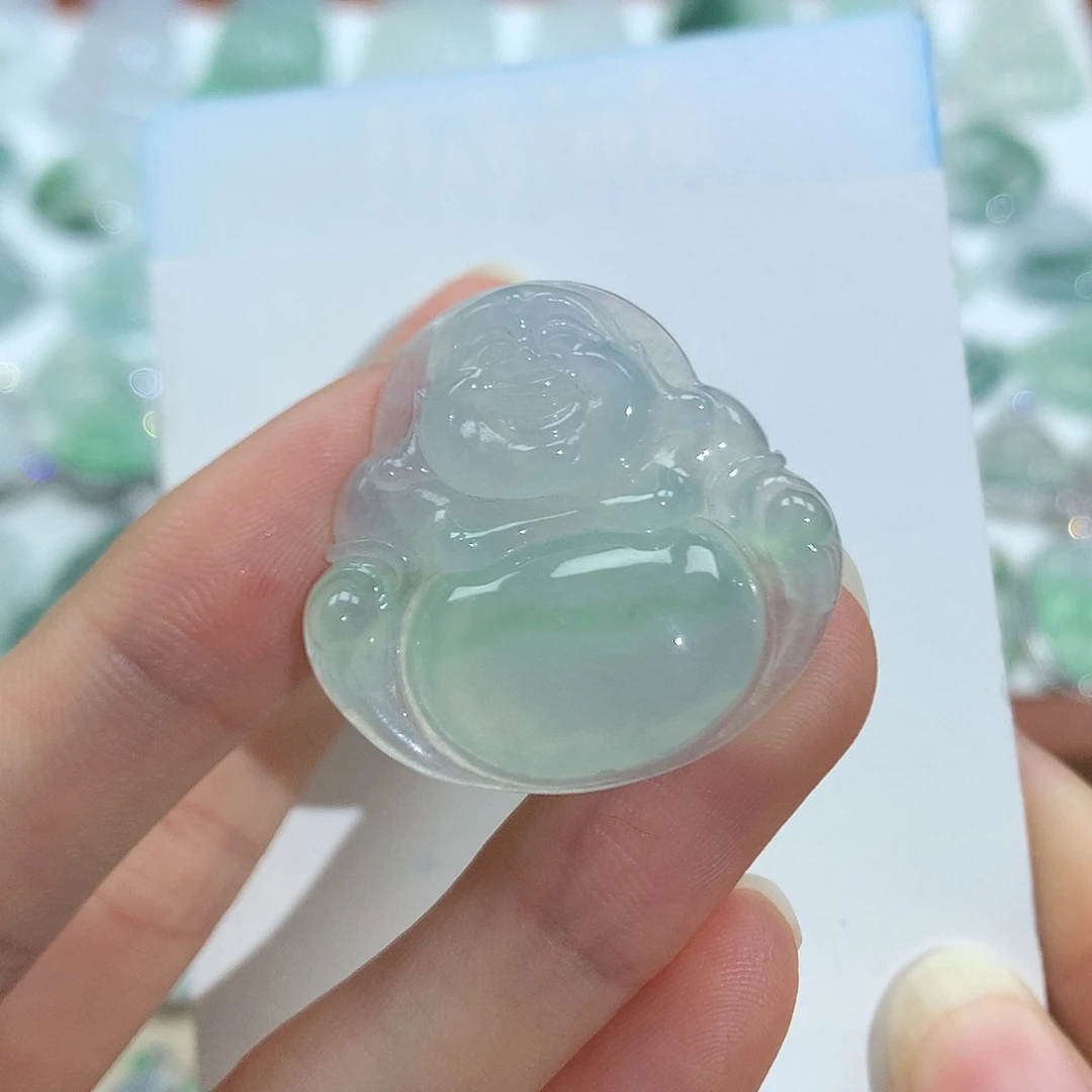 翡翠未镶嵌颈饰佛公