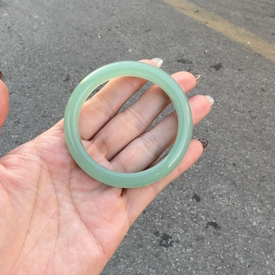 石英质玉未镶嵌手镯