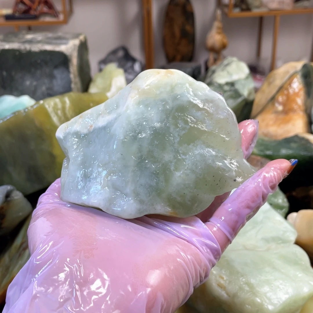 蛇纹石玉未镶嵌中国四大名玉简易