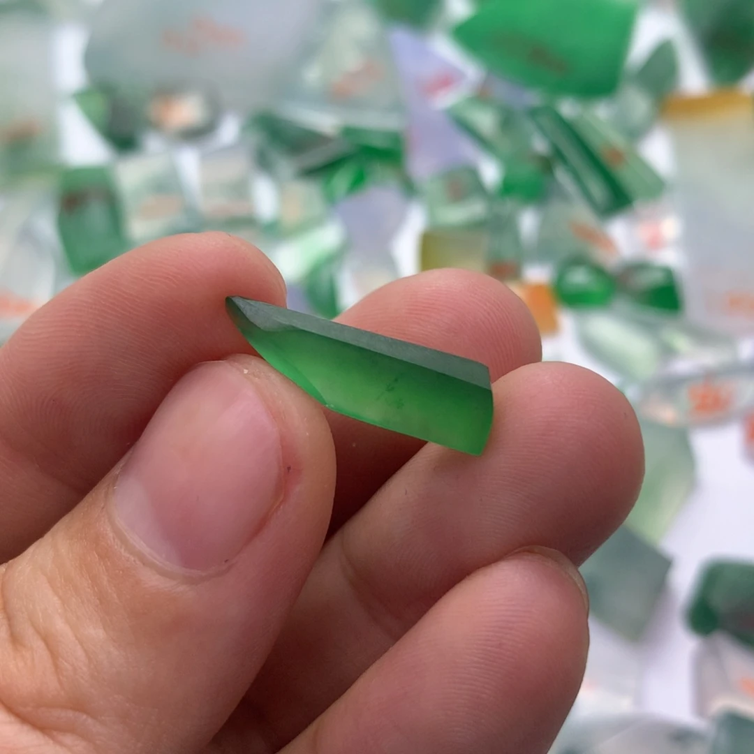 定制翡翠未镶嵌天然缅甸翡翠吊坠挂件