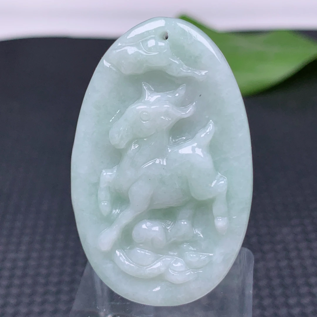 缅甸天然a货翡翠玉羊牌吊坠满苹果绿色十二生肖守护神挂件项坠