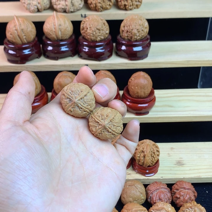 吊坠文玩核桃四棱