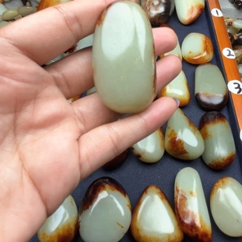 和田玉颈饰未镶嵌随*缘