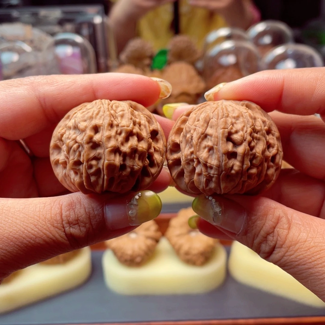 【闪购商品】文玩核桃把件别*、磨盘39