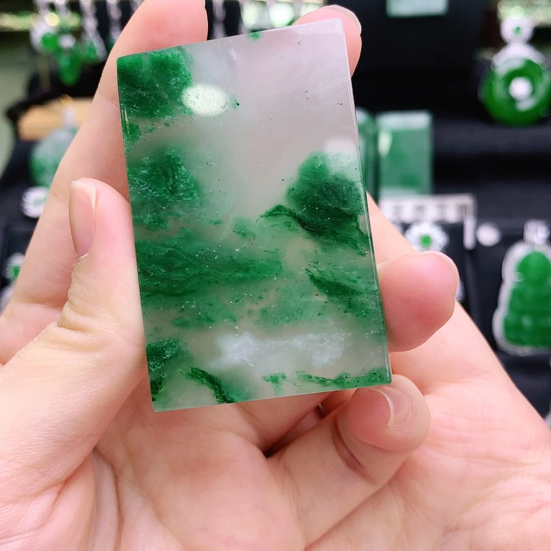 石英质玉吊坠未镶嵌