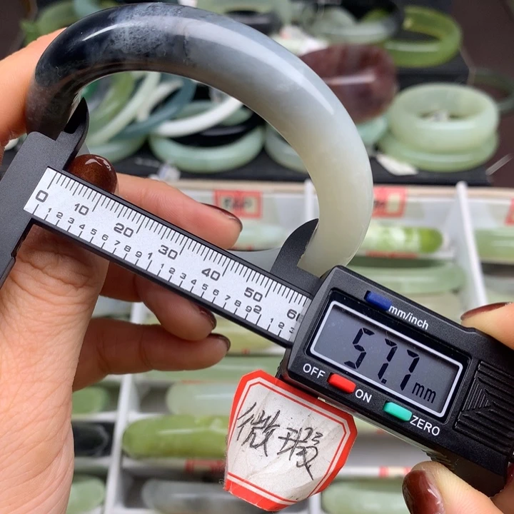 蛇纹石玉未镶嵌手镯864