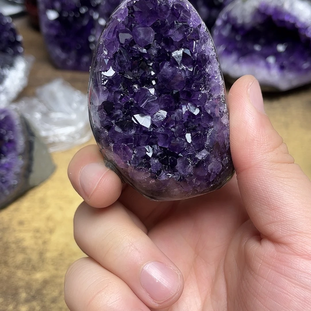 紫晶大型摆件（非配饰）未镶嵌
