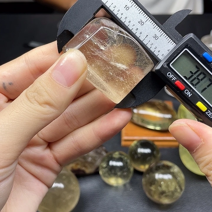 未镶嵌水晶珠宝半成品63水晶石