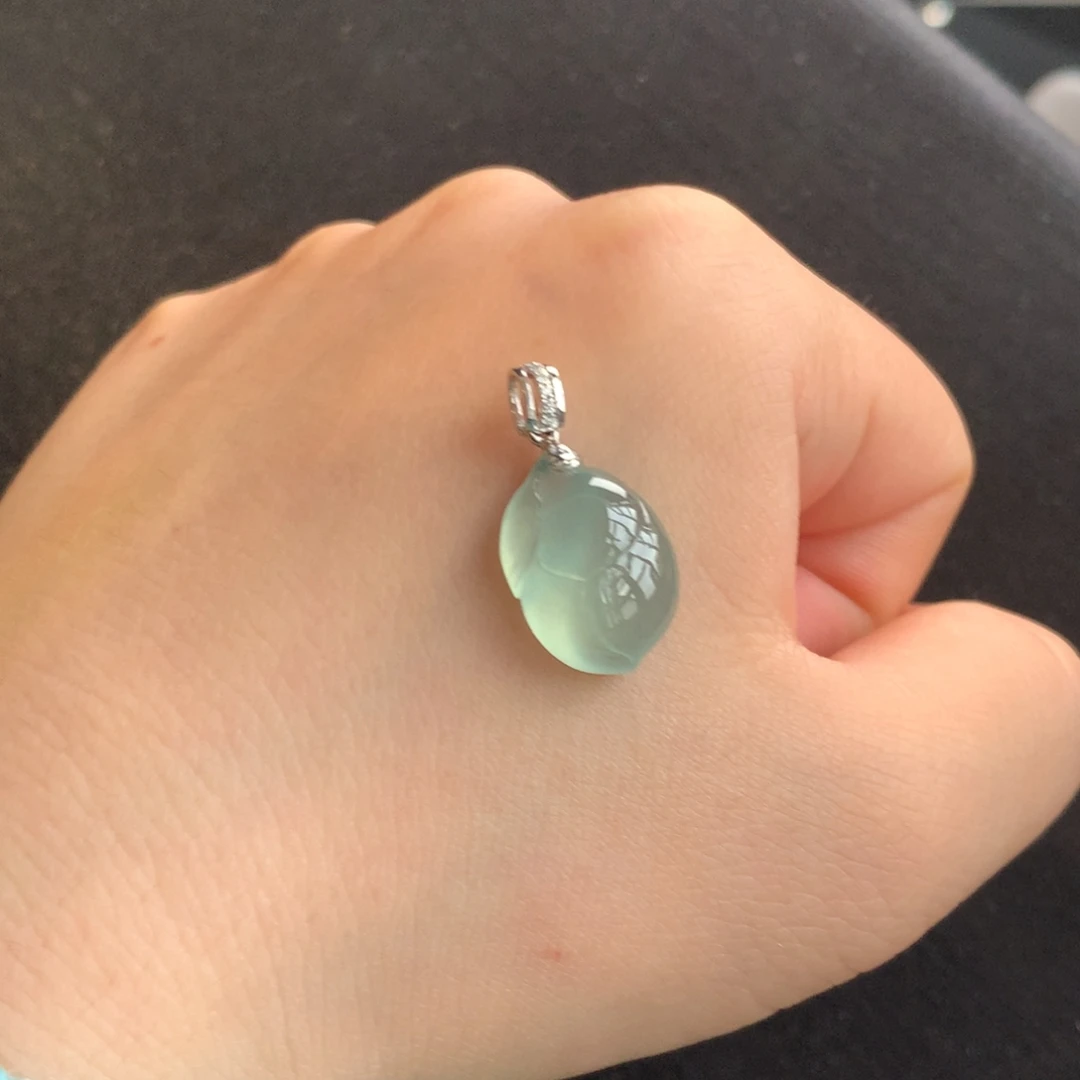 翡翠18K金镶嵌颈饰天然翡翠