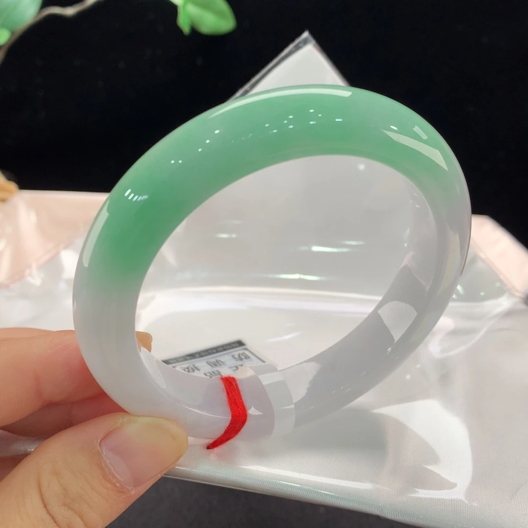 翡翠未镶嵌手镯2096